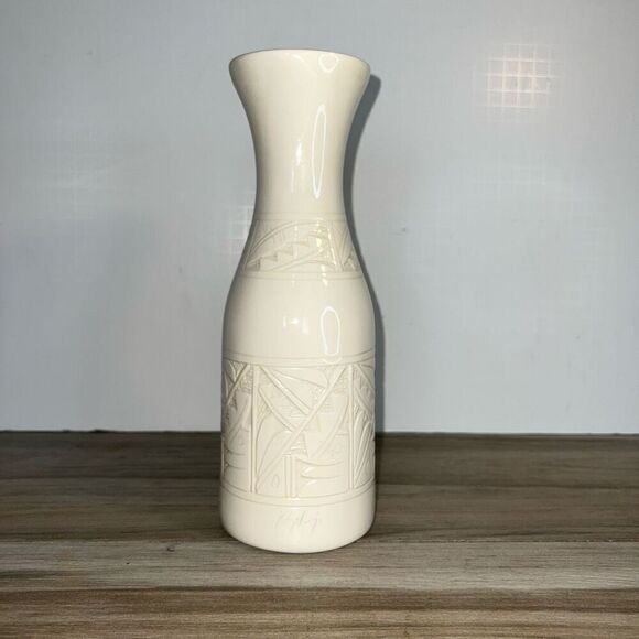 Navajo Pottery Hand Etched White Pot/Vase Southwestern Signed By Artist 10 1/2”